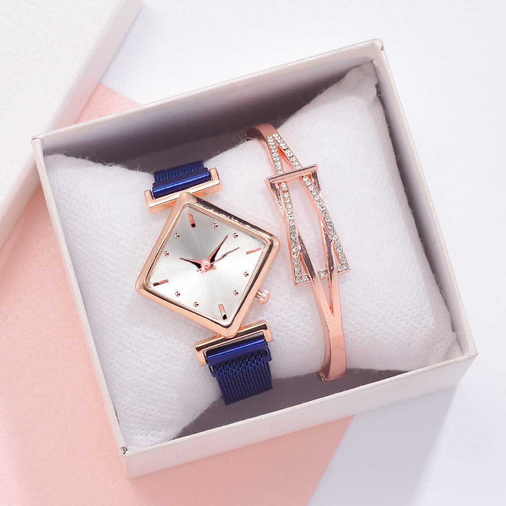 ins new women's square head fashion watch set alloy belt women's personality simple quartz watch in stock