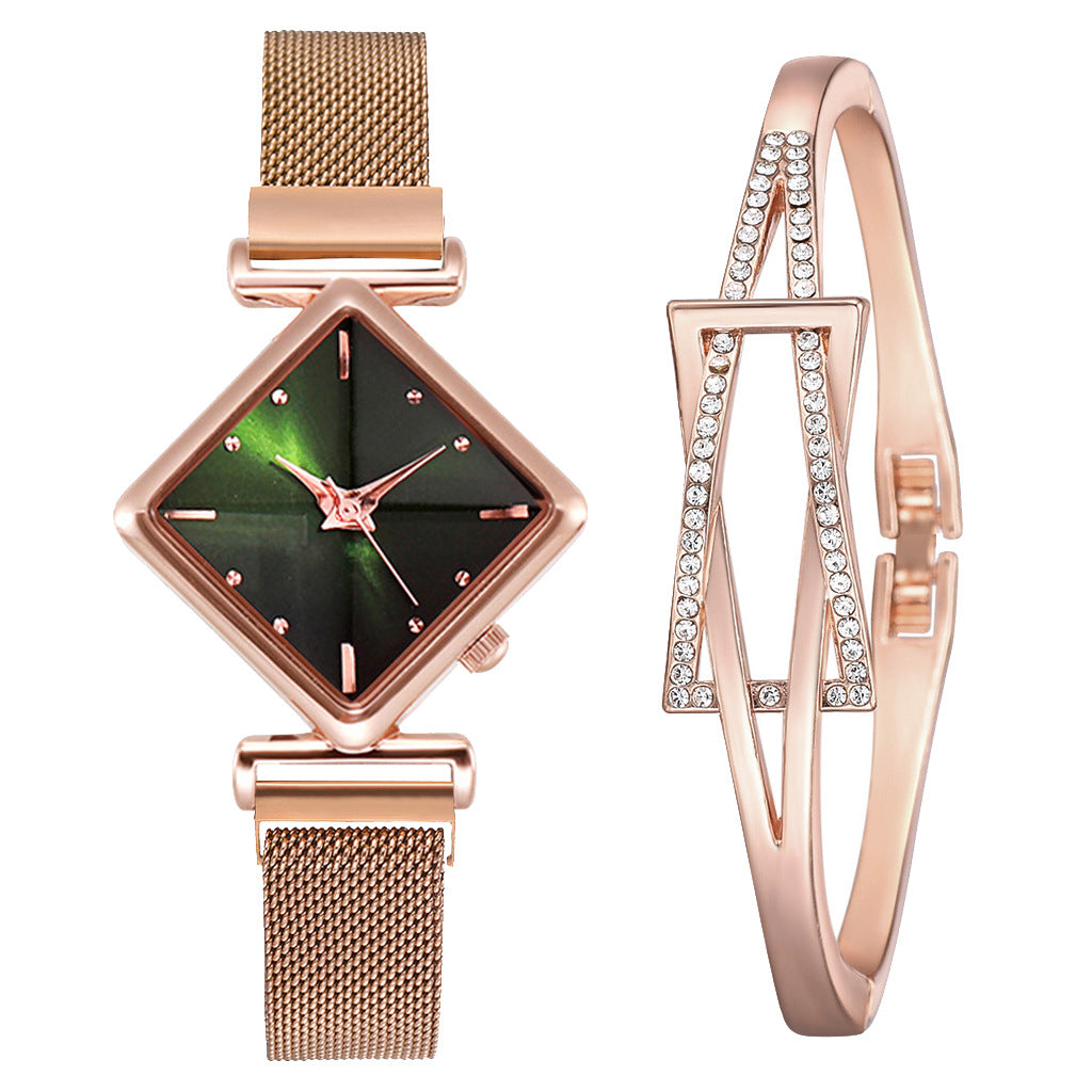 ins new women's square head fashion watch set alloy belt women's personality simple quartz watch in stock