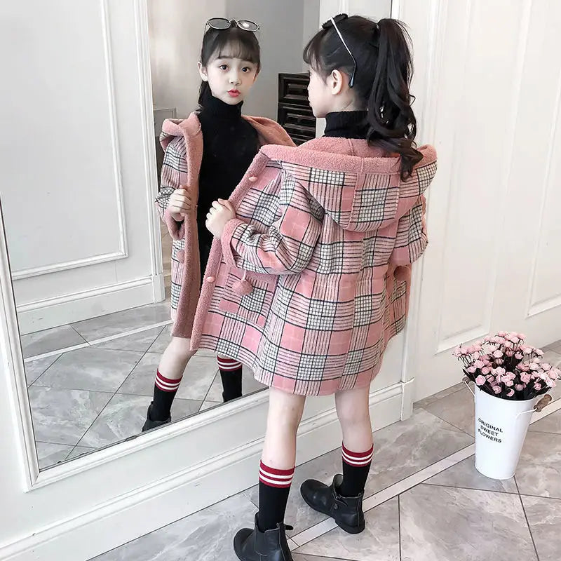 2024 Fashion Design Autumn Winter parka Girl Hairy clothes Long Woolen Coat for Kids Outerwear Grid pattern Padded Warm clothing