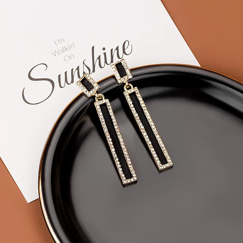 New Fashion Black Color Enamel Rectangle Drop Earrings for Women Geometric Inlay Rhinestone Long Ear Wedding Party Jewelry