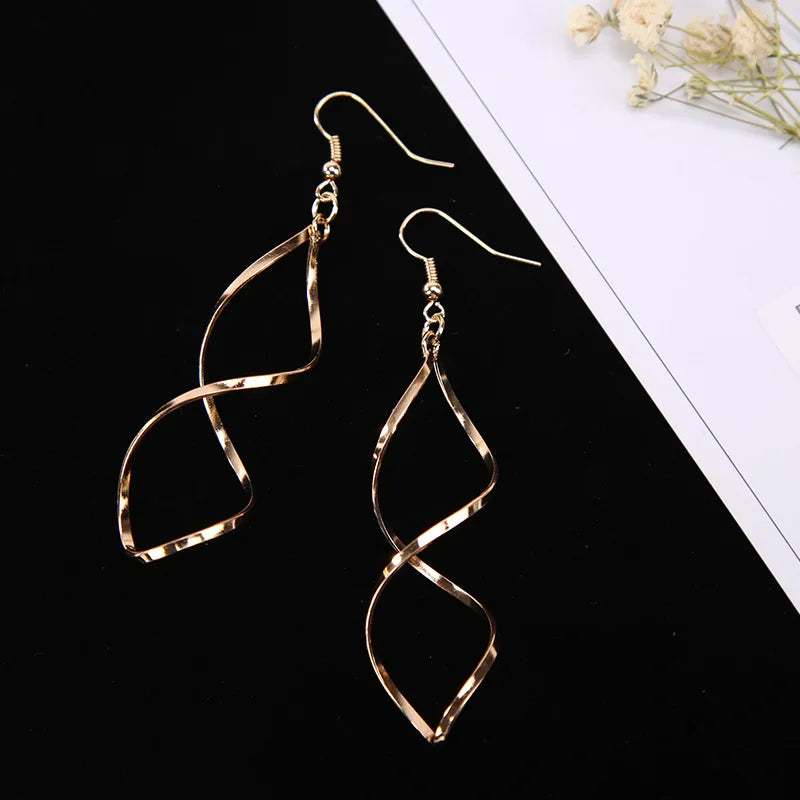 Korean Style Minimalist Spiral Wave Curve Earrings For Women Gift Ear Fashion Wedding  Jewelry