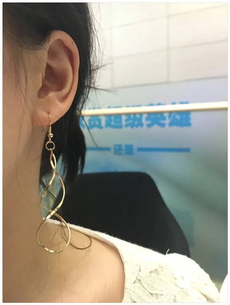 Korean Style Minimalist Spiral Wave Curve Earrings For Women Gift Ear Fashion Wedding  Jewelry