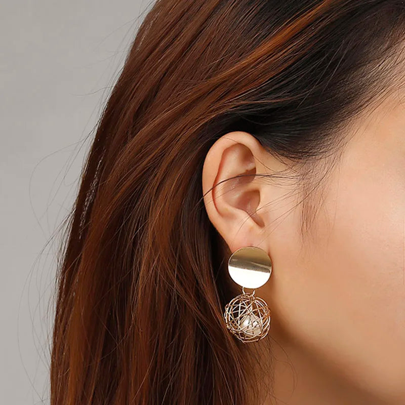 Luxury Golden Metal Drop Earrings 2024 Women Fashionable Big Trendy Round Circle Ear Dangle Party Personality Vintage Jewelry