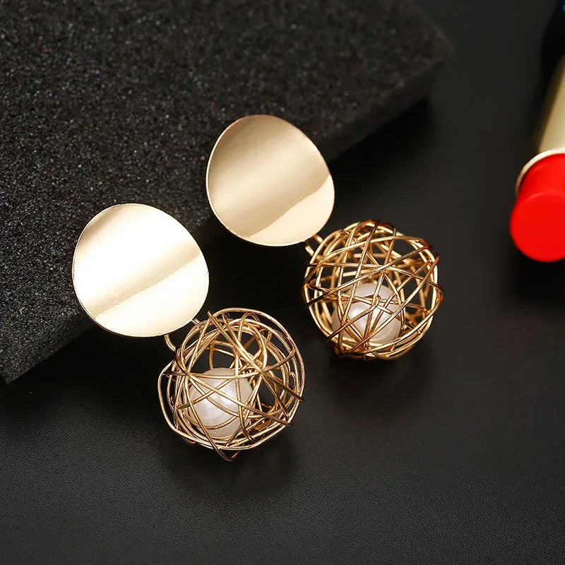 Luxury Golden Metal Drop Earrings 2024 Women Fashionable Big Trendy Round Circle Ear Dangle Party Personality Vintage Jewelry