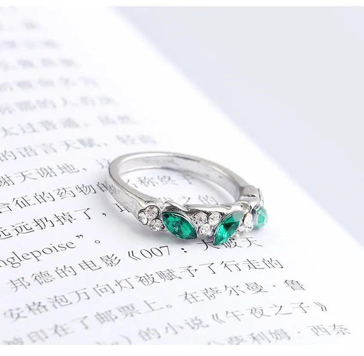 Retro Sense Ring Sweet Shiny Green Rhinestone Ring Index Finger Tail Ring Decoration Wedding Jewelry Birthday Gift For Women