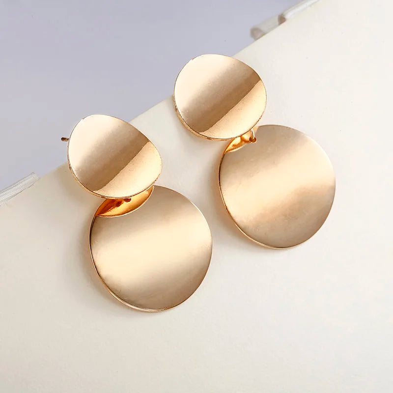 Luxury Golden Metal Drop Earrings 2024 Women Fashionable Big Trendy Round Circle Ear Dangle Party Personality Vintage Jewelry