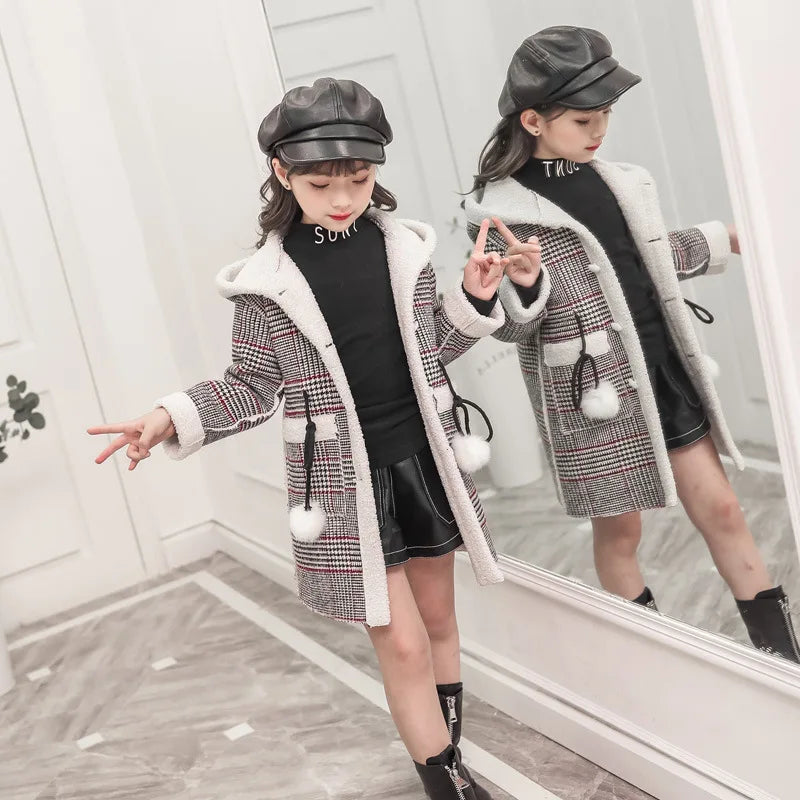 2024 Fashion Design Autumn Winter parka Girl Hairy clothes Long Woolen Coat for Kids Outerwear Grid pattern Padded Warm clothing