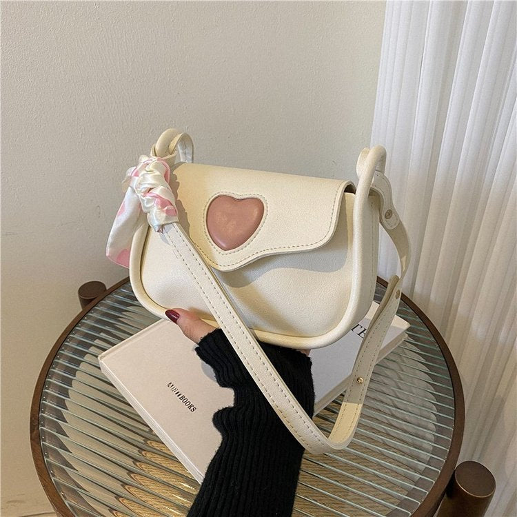 Small bag for women spring and summer all-match new fashion love retro saddle bag niche shoulder messenger bag