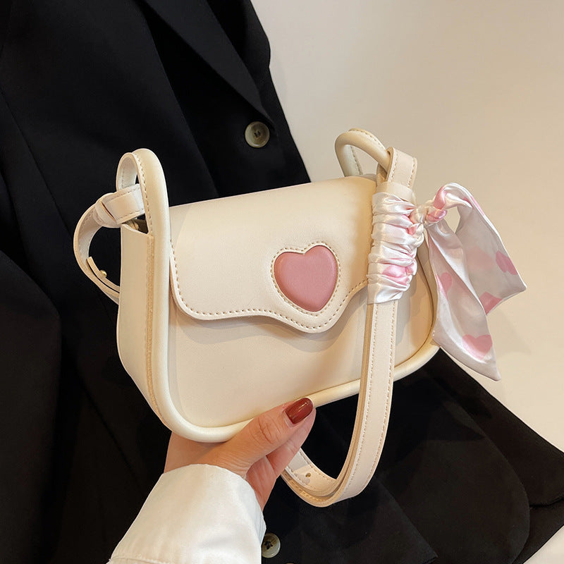 Small bag for women spring and summer all-match new fashion love retro saddle bag niche shoulder messenger bag