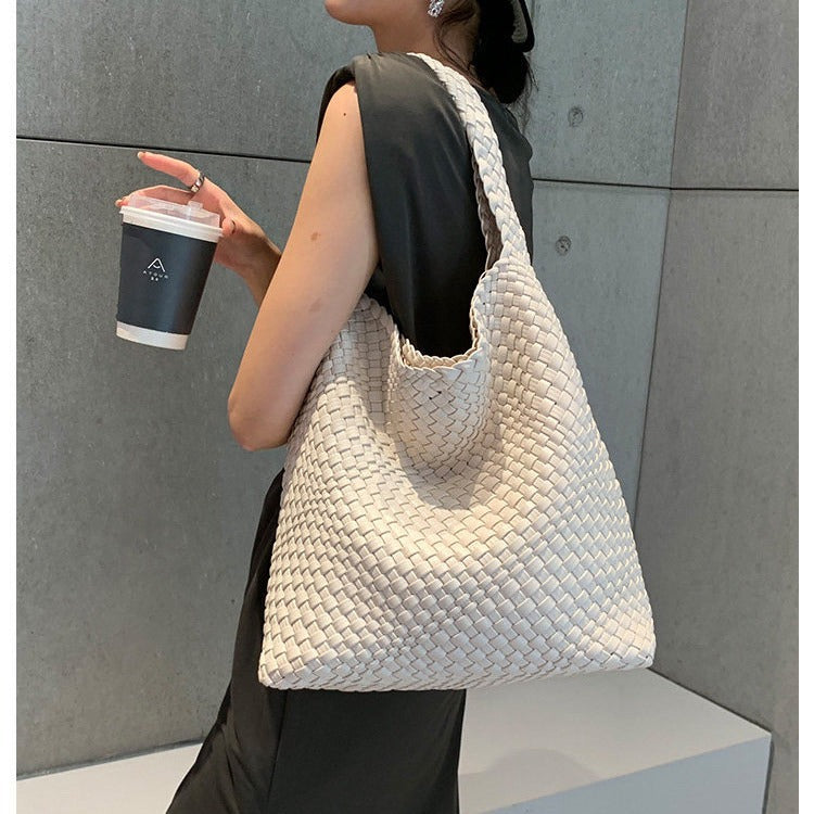 New high-end hand-woven bag large-capacity shoulder tote bag underarm bag bucket bag mother-and-child bag trend