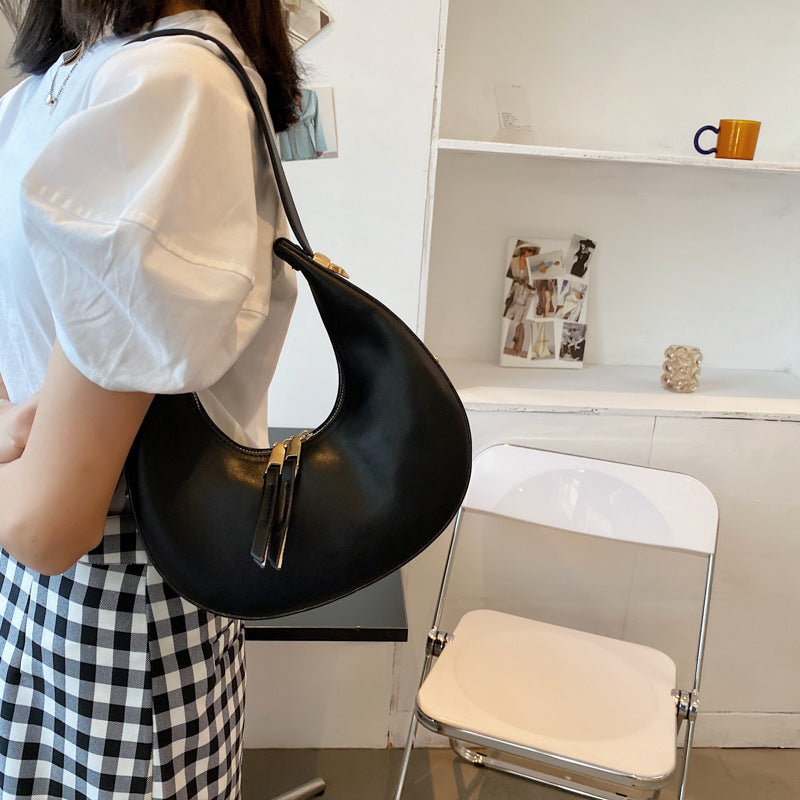 Retro handbag women's chain small bag one-shoulder baguette armpit bag texture atmospheric women's bag