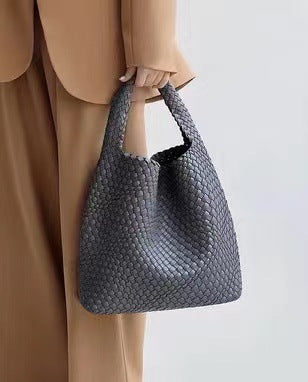 New high-end hand-woven bag large-capacity shoulder tote bag underarm bag bucket bag mother-and-child bag trend