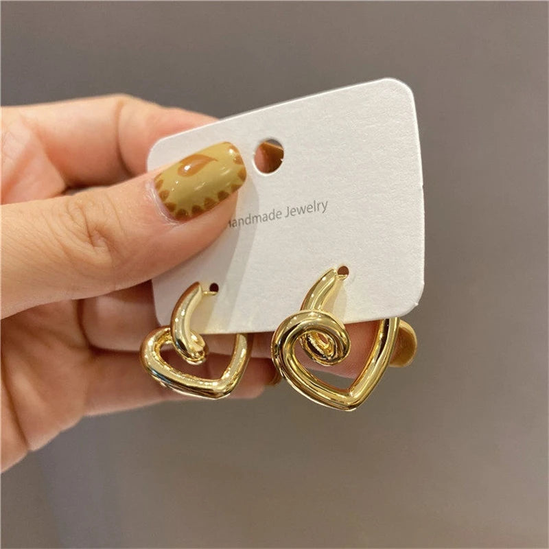 New Fashion Metal Gold Color Love Heart Hoop Earrings for Women Girls Korean Elegant Simple Heart Party Jewelry Birthday Gifts