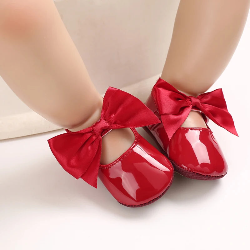 Spring and Autumn Girl Baby Shoes Classic Fashion Red Theme Cute Bow Princess Shoes Rubber Sole Anti slip Comfortable Walking Sh