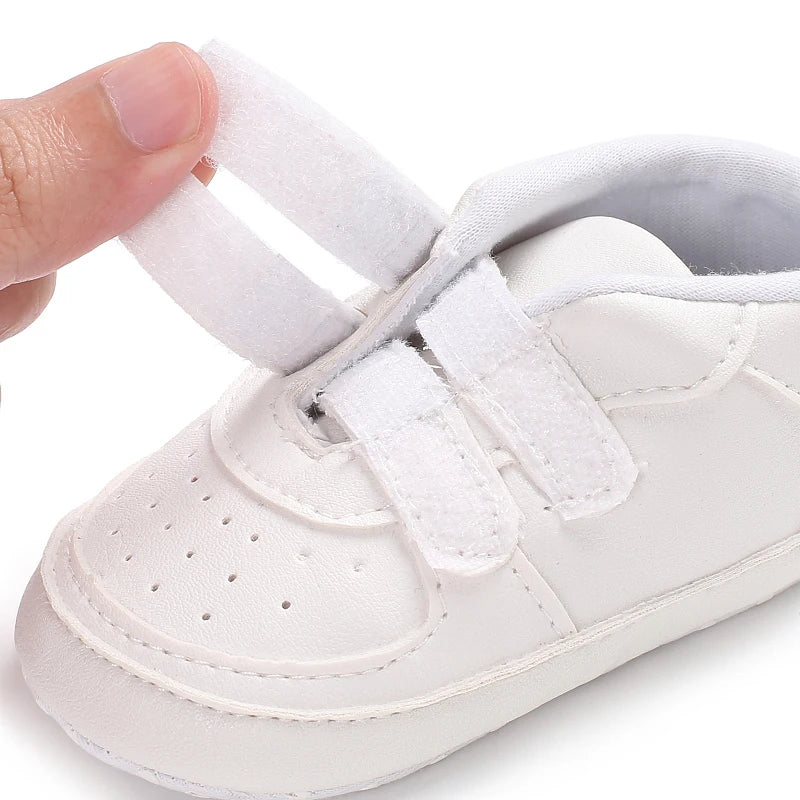 Spring and Autumn Baby Shoes Fashion Classic White PU High Top Sports Shoes Soft Sole Comfortable Casual Walking Shoes