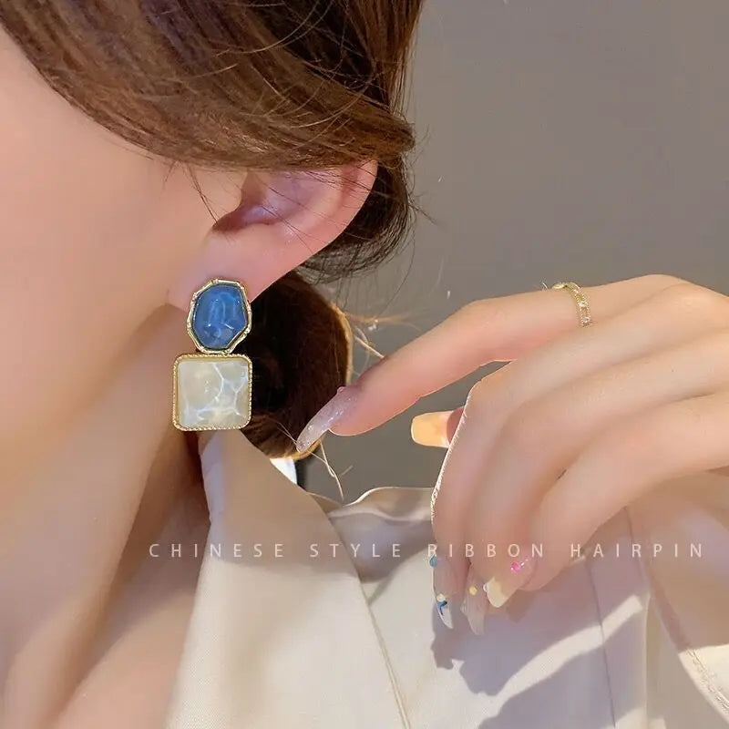 Cute Korean Earrings Heart Bling Zircon Stone Blue Color Stud Earring for Women Fashion Designer Jewelry 2024 Aretes De Mujer