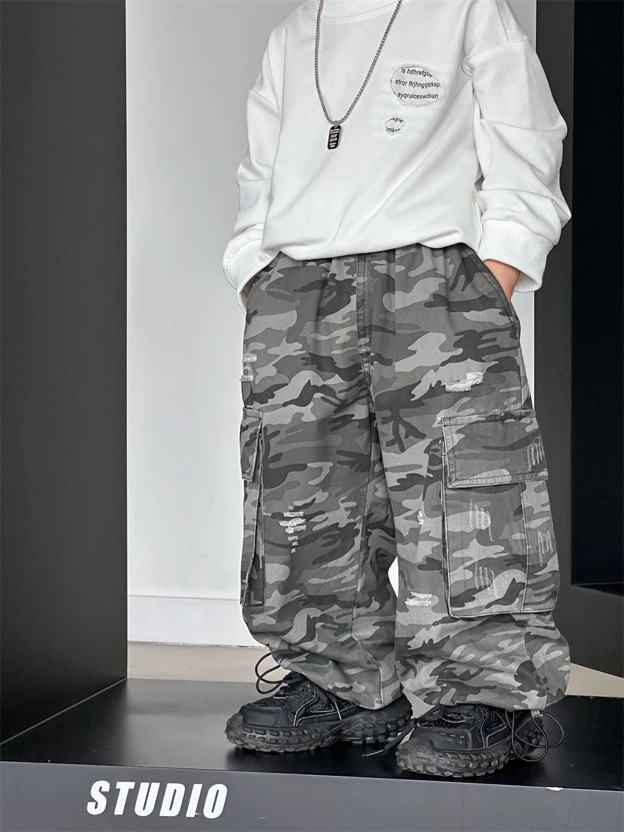 Baby autumn pants boys autumn children's clothing 2024 new style camouflage torn overalls