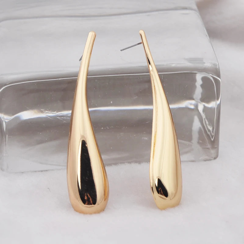 Fashion Long Water Droplet Dangle Earrings for Women Golden Metal Simple Vintage Big Drop Earrings Geometric Exaggerate Jewelry