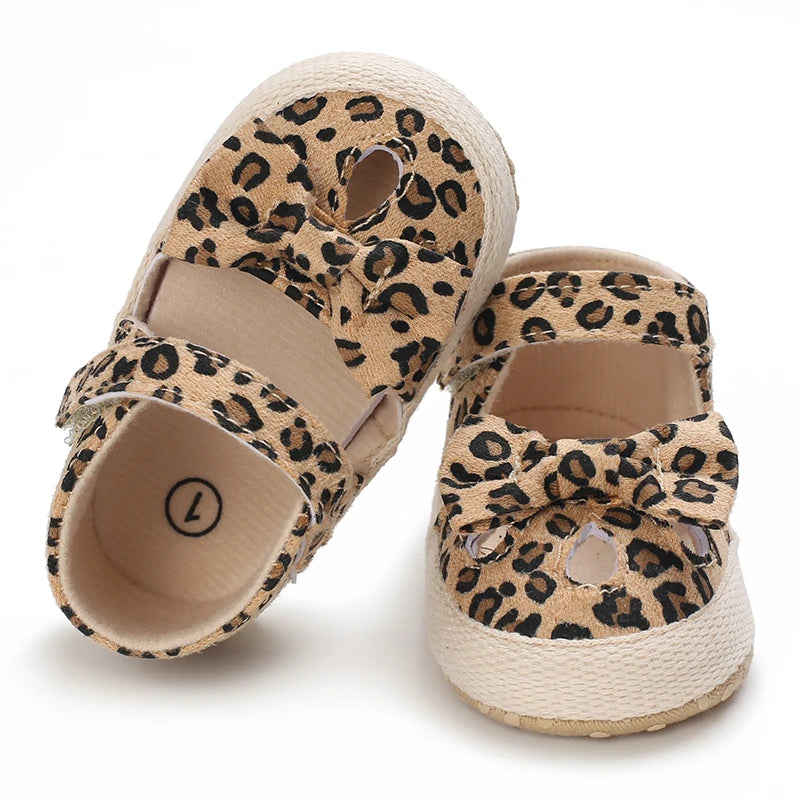 0-18M Newborn Baby Shoes Female Baby Cute Leopard Pattern Sports Shoes Sandals Soft Sole Comfortable Walking Shoes