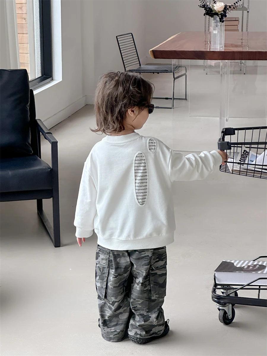 Baby autumn pants boys autumn children's clothing 2024 new style camouflage torn overalls