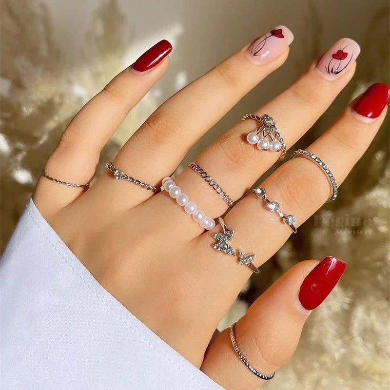 Bohemian Butterfly Pearl Rings Set for Women Shine Pearl Gothic Vintage Plated Retro Rhinestone Simple Finger Jewelry Gift