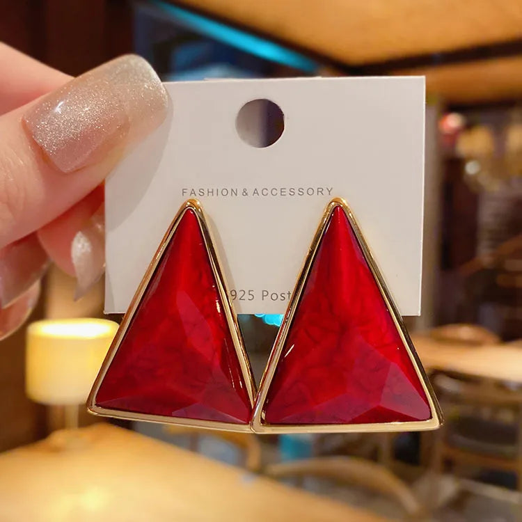 New Retro Style Exaggerated Geometric Triangle  Earrings For Women French Fashion Jewelry Design Personalized Earrings