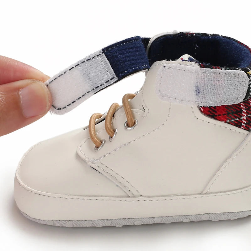 Spring and Autumn Baby Shoes Fashion Classic White PU High Top Sports Shoes Soft Sole Comfortable Casual Walking Shoes