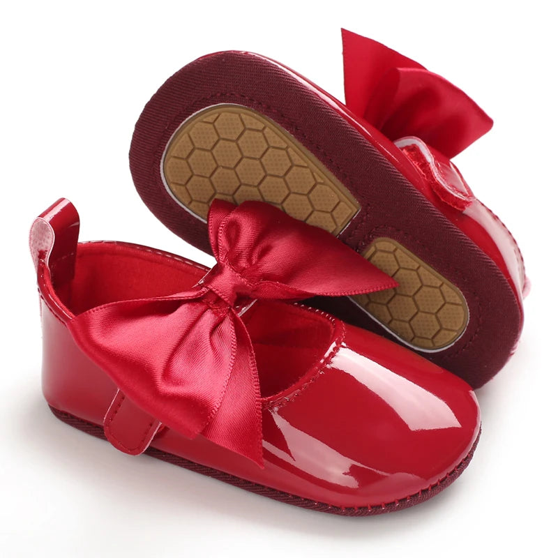 Spring and Autumn Girl Baby Shoes Classic Fashion Red Theme Cute Bow Princess Shoes Rubber Sole Anti slip Comfortable Walking Sh