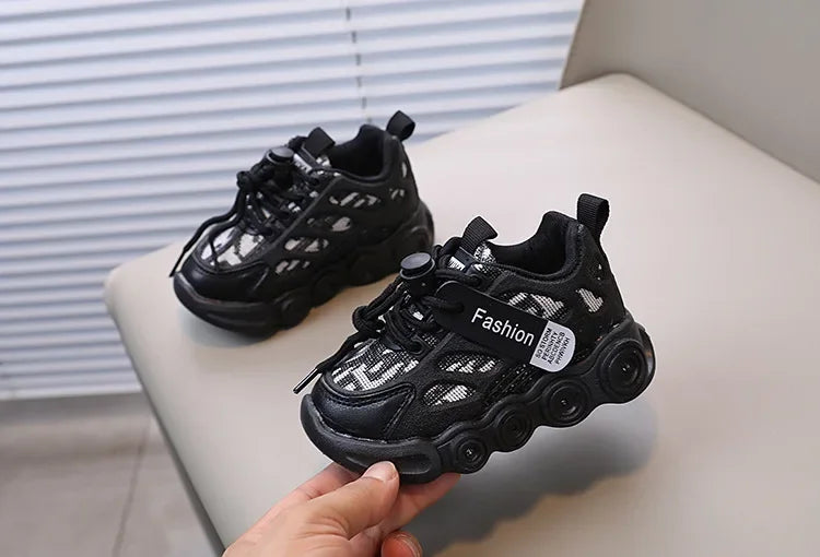 New Children Casual Shoes for Boys Girls Sneakers Autumn Kids Sports Luminous Shoes Baby Mesh Breathable Soft Running 1-6Years