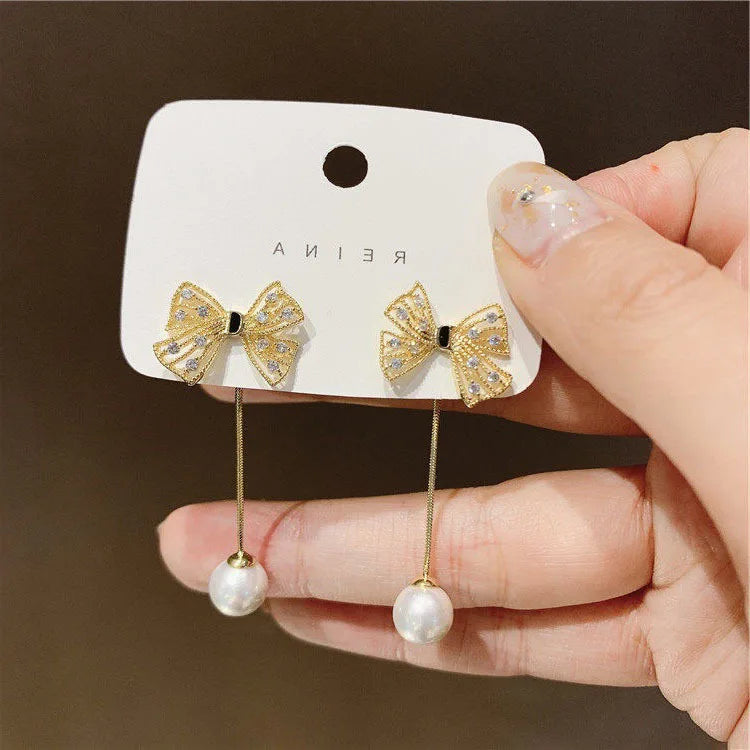 2023 New Design Irregular U-shaped Gold Color Earrings for Woman Korean Crystal Fashion Jewelry Unusual Accessories Girls