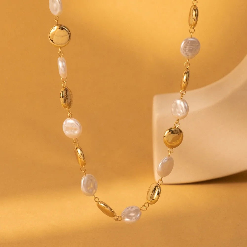 Creative Imitation Pearl Splicing GoldGlossy Circular Necklace For Women's New 2024