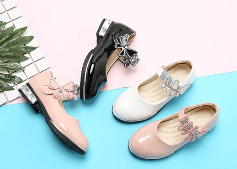 Girls Leather Shoes 2023 Spring Summer PU Patent Leather Kids Dress Shoes High Heels Butterfly-knot Dress Shoes for Wedding Chic