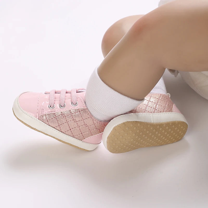 Spring and Autumn Sweet Pink Theme Girl Baby Casual Sports Shoes Soft Sole Comfortable Baby Walking Shoes 0-18M