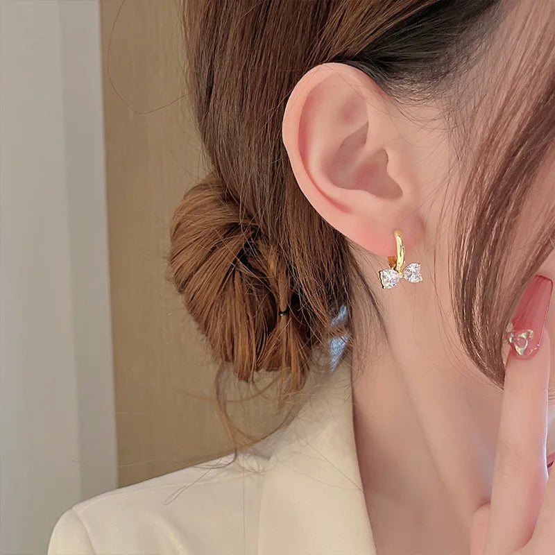 2022 New Korean Shiny Zircon Bow Earrings for Woman Sweet Elegant Gold Colour Temperament Earrings Party Jewelry Accessories