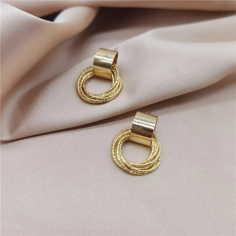 Retro Metal Gold Color Multiple Small Circle Stud Earrings for Women Korean Jewelry Fashion Wedding Party Earrings Jewelry Gift