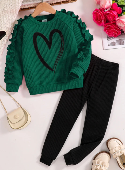 2-piece Spring/Fall Girls Fashion heart-shaped printed crew-neck long sleeve top - green + black knitted pants suit