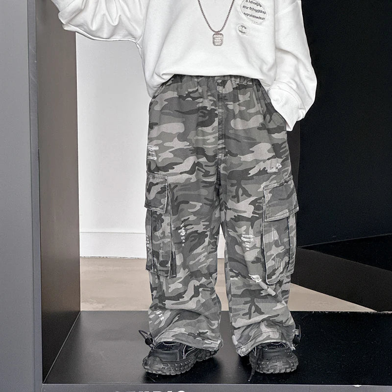 Baby autumn pants boys autumn children's clothing 2024 new style camouflage torn overalls