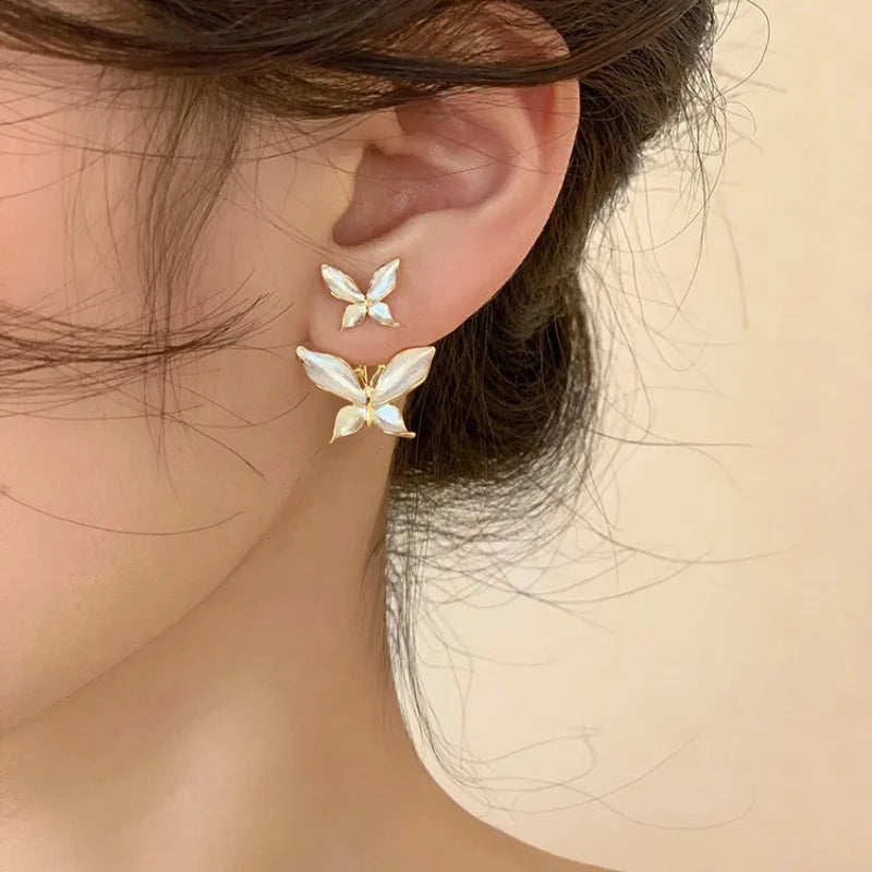 1 pair of new Korean style butterfly women's earrings, fashionable, simple, exquisite jewelry, exquisite gifts for friends