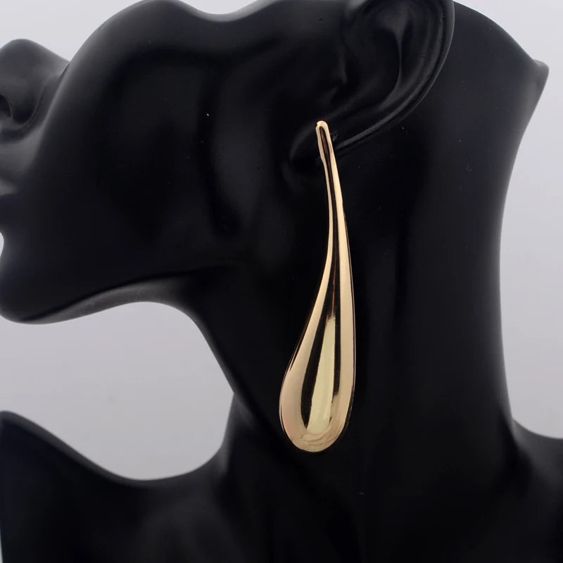 Fashion Long Water Droplet Dangle Earrings for Women Golden Metal Simple Vintage Big Drop Earrings Geometric Exaggerate Jewelry