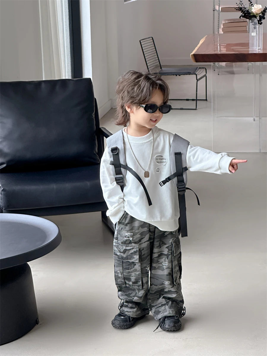 Baby autumn pants boys autumn children's clothing 2024 new style camouflage torn overalls