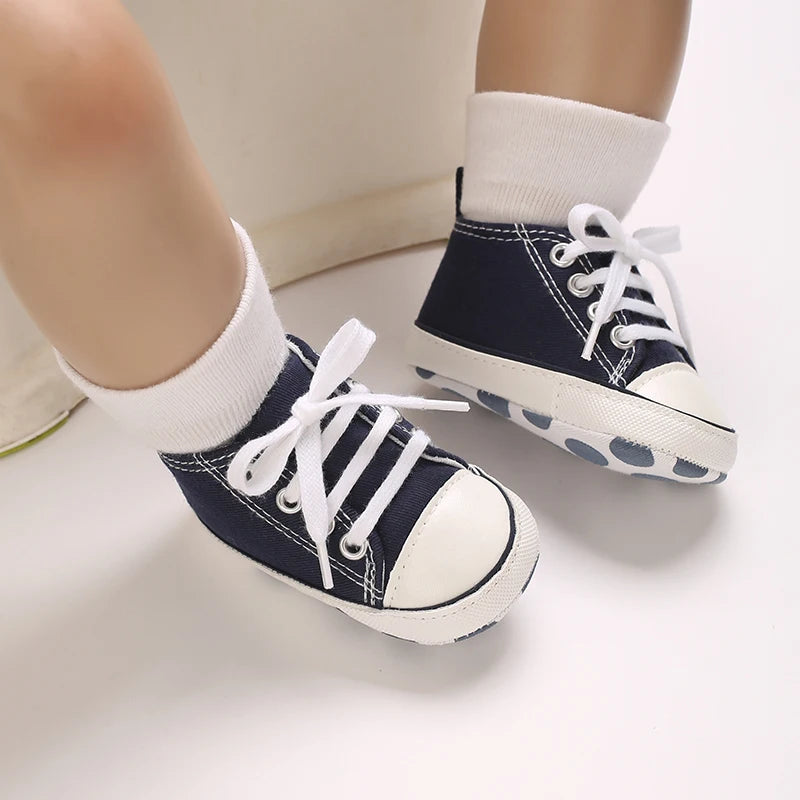 New Leisure Foreign Trade Fashion Men's and Women's Baby Shoes Classic Soft Sole Sports Shoes 0-1 Year Old Baby Shoes Pre Walkin