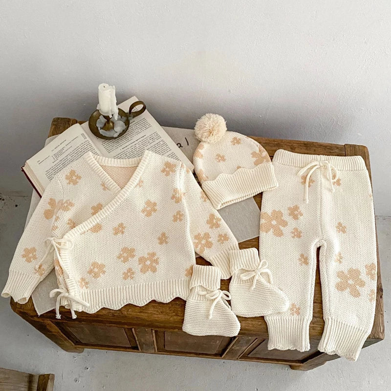 Autumn new 0-3 year old baby clothing, baby boys and girls jacquard monk coat+knitted pants+hat+socks 4 sets