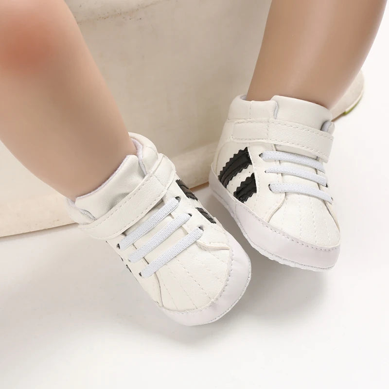 Spring and Autumn Baby Shoes Fashion Classic White PU High Top Sports Shoes Soft Sole Comfortable Casual Walking Shoes