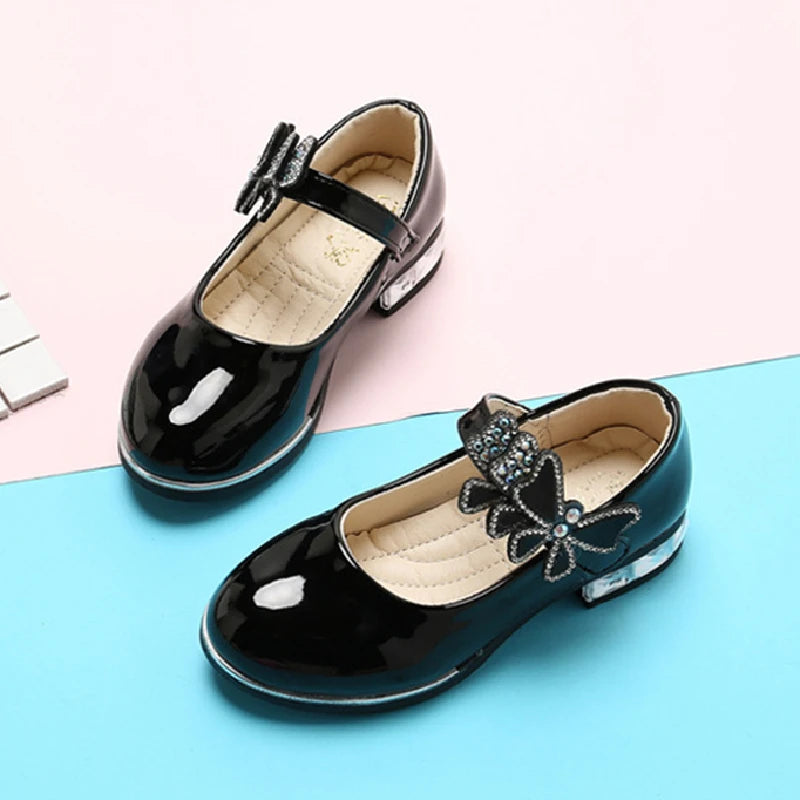 Girls Leather Shoes 2023 Spring Summer PU Patent Leather Kids Dress Shoes High Heels Butterfly-knot Dress Shoes for Wedding Chic