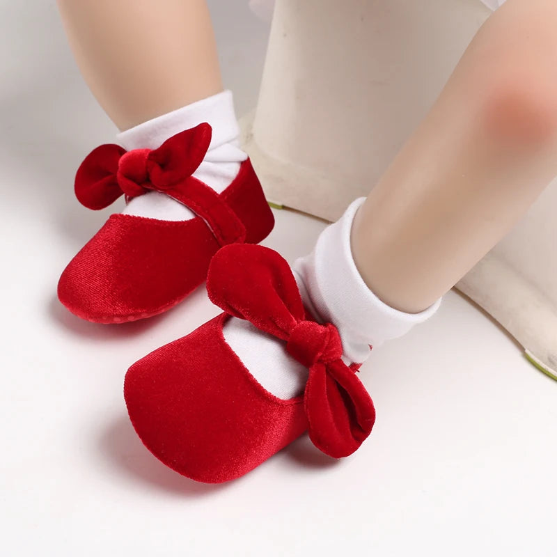 Spring and Autumn Girl Baby Shoes Classic Fashion Red Theme Cute Bow Princess Shoes Rubber Sole Anti slip Comfortable Walking Sh