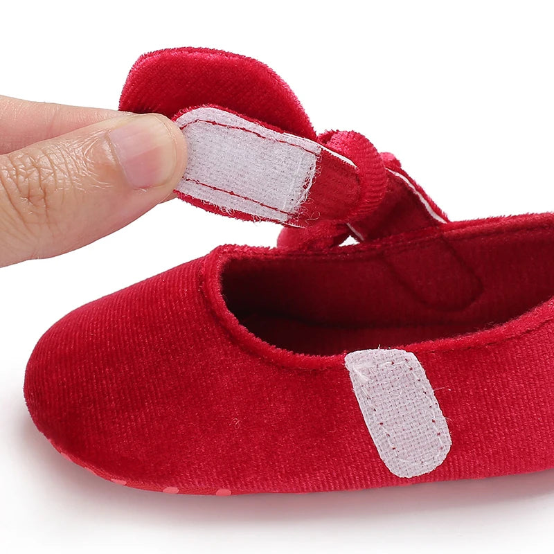 Spring and Autumn Girl Baby Shoes Classic Fashion Red Theme Cute Bow Princess Shoes Rubber Sole Anti slip Comfortable Walking Sh