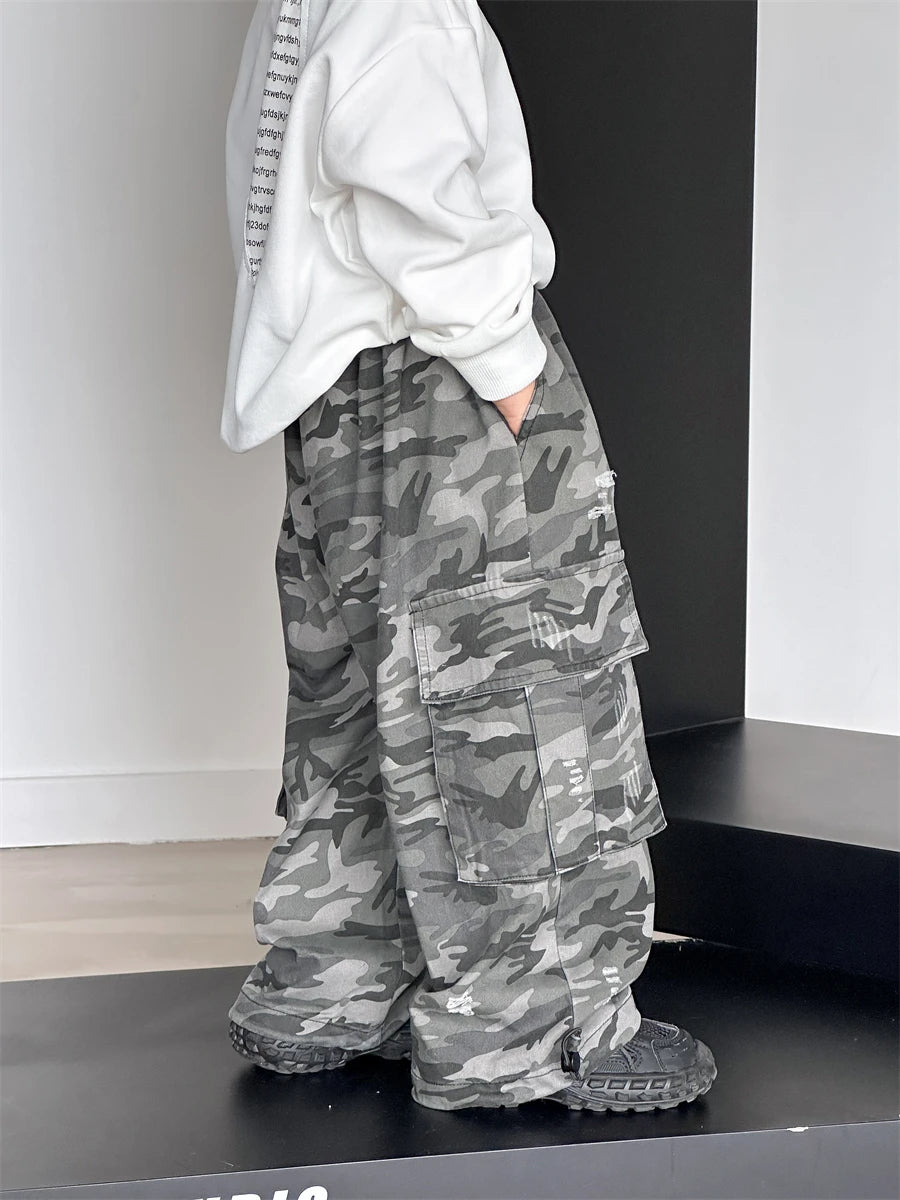 Baby autumn pants boys autumn children's clothing 2024 new style camouflage torn overalls