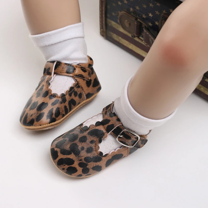 0-18M Newborn Baby Shoes Female Baby Cute Leopard Pattern Sports Shoes Sandals Soft Sole Comfortable Walking Shoes