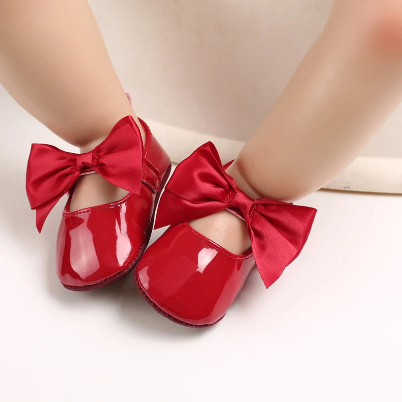 Spring and Autumn Girl Baby Shoes Classic Fashion Red Theme Cute Bow Princess Shoes Rubber Sole Anti slip Comfortable Walking Sh