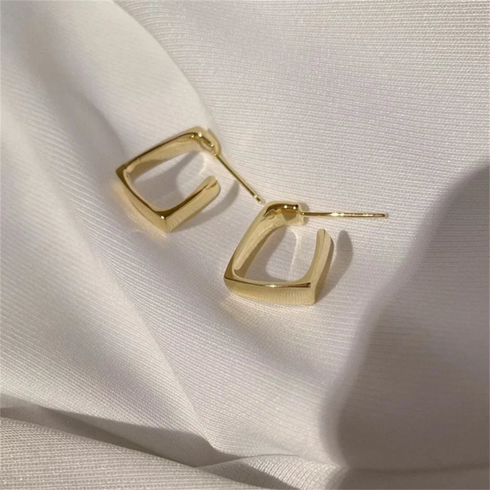 2024 New Simple Geometric U-Shaped Earrings For Women Fashionable Gold Color Irregular Earrings Trendy Jewelry Accessories